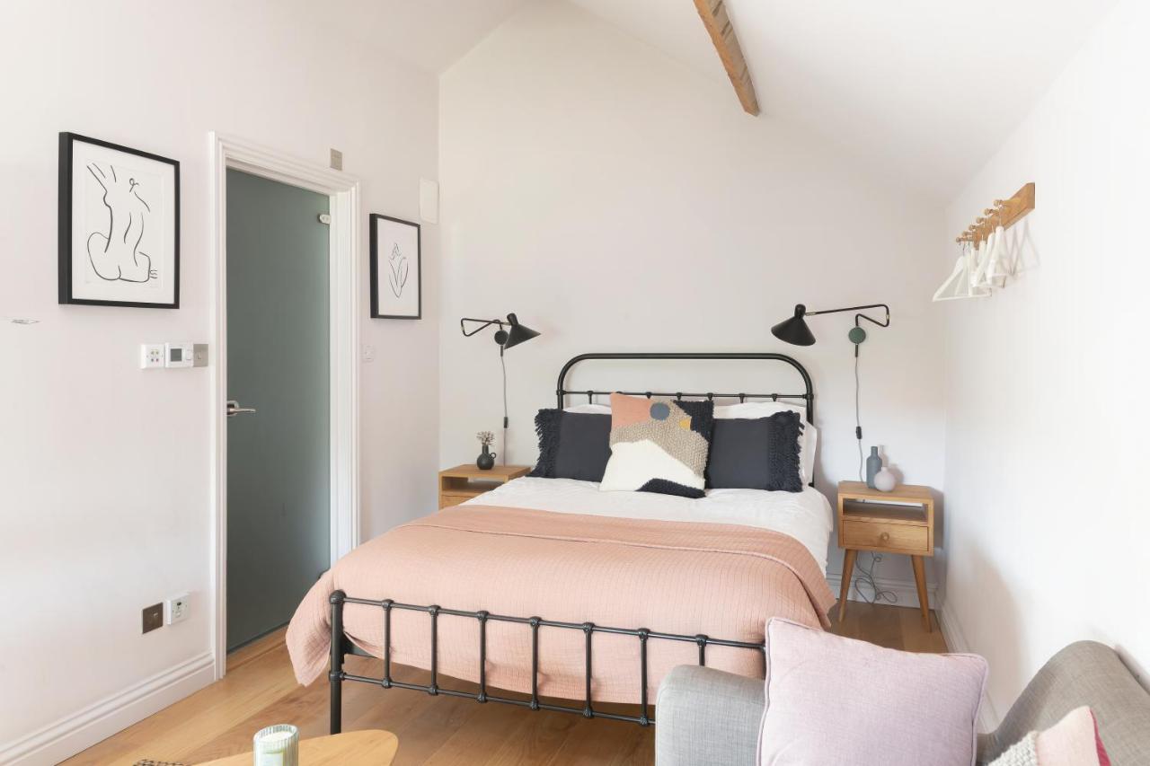 The Hayloft By Black Door Stays Bath Exterior photo